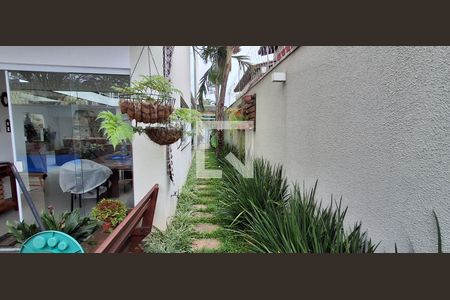 Casa à venda com 400m², 3 quartos e 4 vagas Casa à venda com 400m², 3 quartos e 4 vagasÁrea comum