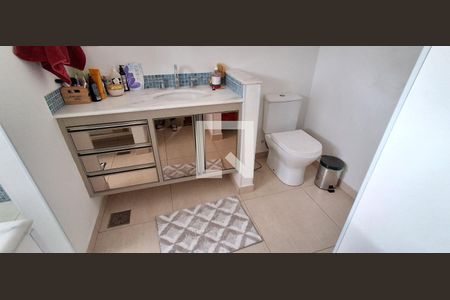 Casa à venda com 400m², 3 quartos e 4 vagas Casa à venda com 400m², 3 quartos e 4 vagasBanheiro /Quarto 2