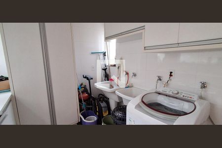 Casa à venda com 400m², 3 quartos e 4 vagas Casa à venda com 400m², 3 quartos e 4 vagasLavanderia