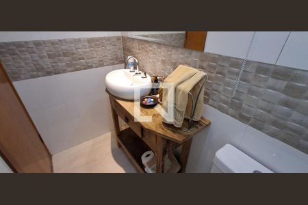 Casa à venda com 400m², 3 quartos e 4 vagas Casa à venda com 400m², 3 quartos e 4 vagasBanheiro Social