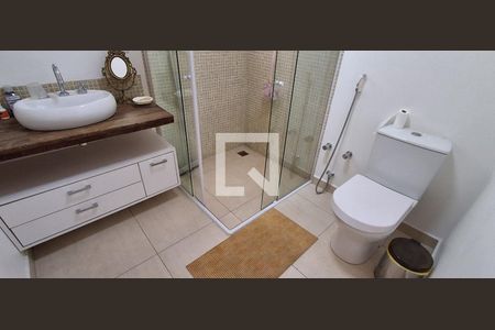 Casa à venda com 400m², 3 quartos e 4 vagas Casa à venda com 400m², 3 quartos e 4 vagasBanheiro /Quarto 3