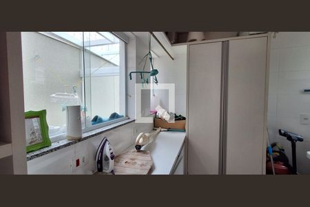 Casa à venda com 400m², 3 quartos e 4 vagas Casa à venda com 400m², 3 quartos e 4 vagasLavanderia