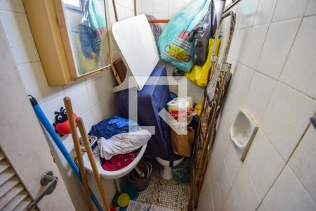 Apartamento à venda com 82m², 3 quartos e sem vagaBanheiro de Serviço