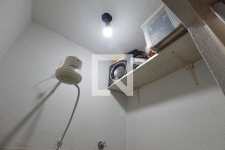 Casa à venda com 228m², 4 quartos e 5 vagasBanheiro de Serviço