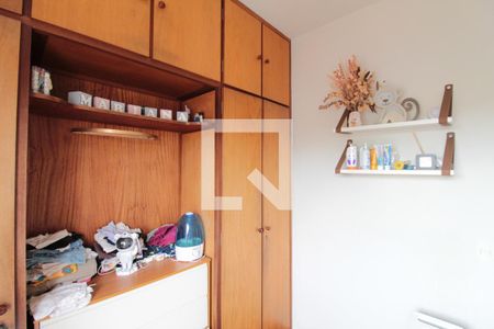 Casa à venda com 228m², 4 quartos e 5 vagasQuarto 2