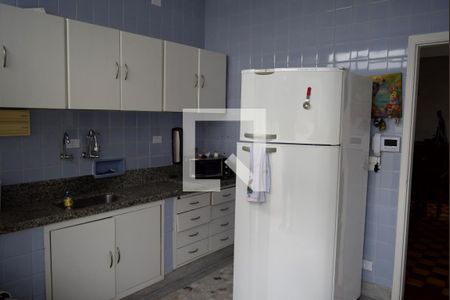Casa à venda com 300m², 3 quartos e 2 vagasCozinha 