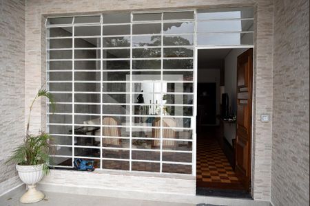Casa à venda com 300m², 3 quartos e 2 vagasÁrea externa 