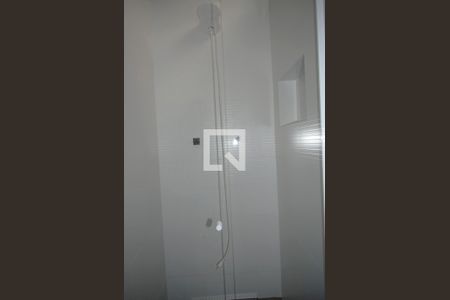 Casa à venda com 300m², 3 quartos e 2 vagasBanheiro