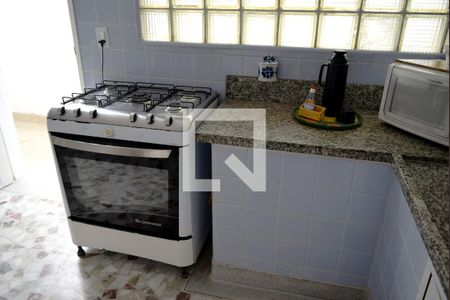 Casa à venda com 300m², 3 quartos e 2 vagasCozinha 