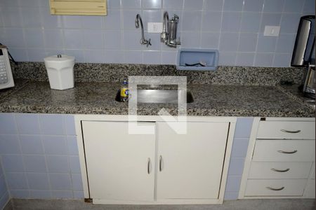 Casa à venda com 300m², 3 quartos e 2 vagasCozinha 