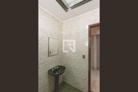 Casa à venda com 134m², 3 quartos e 2 vagasBanheiro