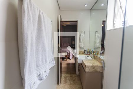 Apartamento à venda com 100m², 3 quartos e 2 vagas Apartamento à venda com 100m², 3 quartos e 2 vagasBanheiro da Suíte