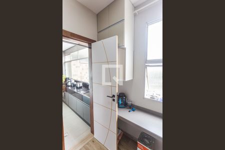 Apartamento à venda com 100m², 3 quartos e 2 vagas Apartamento à venda com 100m², 3 quartos e 2 vagasQuarto de Serviço/Escritório