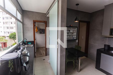 Apartamento à venda com 100m², 3 quartos e 2 vagas Apartamento à venda com 100m², 3 quartos e 2 vagasÁrea de Serviço