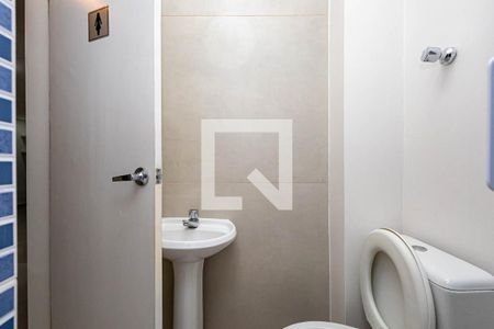 Apartamento à venda com 86m², 4 quartos e sem vaga Apartamento à venda com 86m², 4 quartos e sem vagaBanheiro