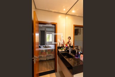 Casa à venda com 320m², 3 quartos e 1 vaga Casa à venda com 320m², 3 quartos e 1 vagaBanheiro da Suíte