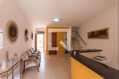 Casa à venda com 320m², 3 quartos e 1 vaga Casa à venda com 320m², 3 quartos e 1 vagaCasa 3