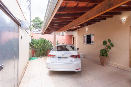 Casa à venda com 320m², 3 quartos e 1 vaga Casa à venda com 320m², 3 quartos e 1 vagaGaragem