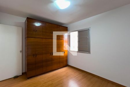Quarto 1 de apartamento à venda com 2 quartos, 80m² em Vila Monumento, São Paulo