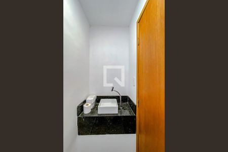 Casa à venda com 160m², 3 quartos e 2 vagasLavabo 2