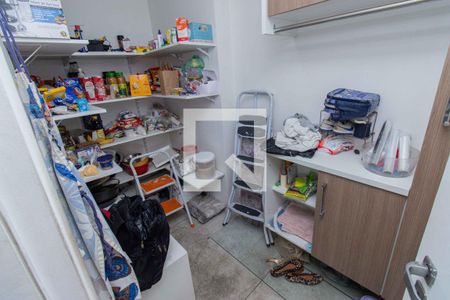 Apartamento à venda com 126m², 3 quartos e 2 vagas Apartamento à venda com 126m², 3 quartos e 2 vagasCozinha - Dispensa