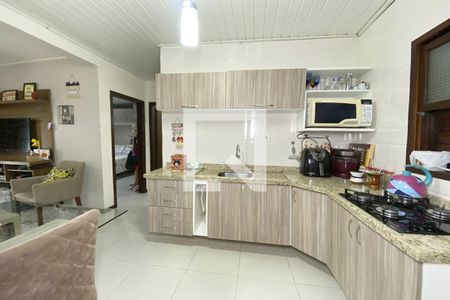 Casa à venda com 98m², 2 quartos e 2 vagasCozinha e Área de Serviço