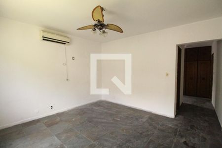 Casa de condomínio à venda com 500m², 4 quartos e 6 vagasSuíte 2