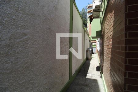 Casa de condomínio à venda com 500m², 4 quartos e 6 vagasLateral 2 da casa