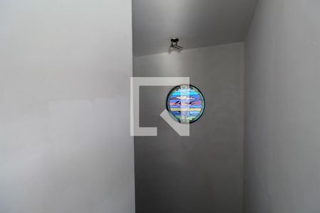 Casa de condomínio à venda com 500m², 4 quartos e 6 vagasVitral da escada para o telhado