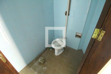 Casa de condomínio à venda com 500m², 4 quartos e 6 vagasPiscina - Banheiro