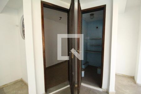 Casa de condomínio à venda com 500m², 4 quartos e 6 vagasPiscina - Oratório e quarto 