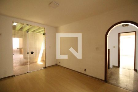 Casa de condomínio à venda com 500m², 4 quartos e 6 vagasSala 3