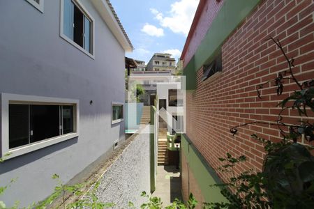 Casa de condomínio à venda com 500m², 4 quartos e 6 vagasSala 3 - Varanda