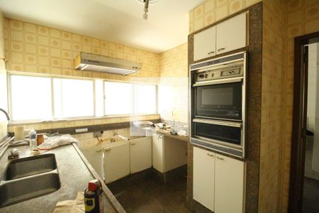 Casa de condomínio à venda com 500m², 4 quartos e 6 vagasCozinha