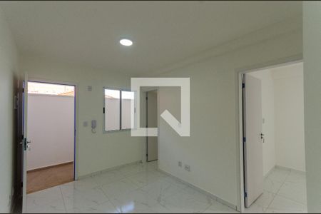 Sala de apartamento para alugar com 2 quartos, 38m² em Vila Santa Edwiges, São Paulo