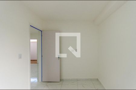 Quarto 2 de apartamento para alugar com 2 quartos, 38m² em Vila Santa Edwiges, São Paulo