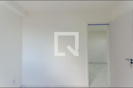 Quarto 2 de apartamento para alugar com 2 quartos, 38m² em Vila Santa Edwiges, São Paulo