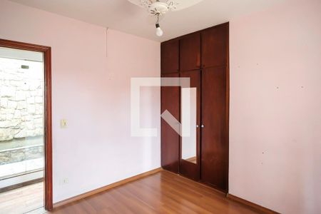 Casa à venda com 512m², 4 quartos e 6 vagasQuarto 2