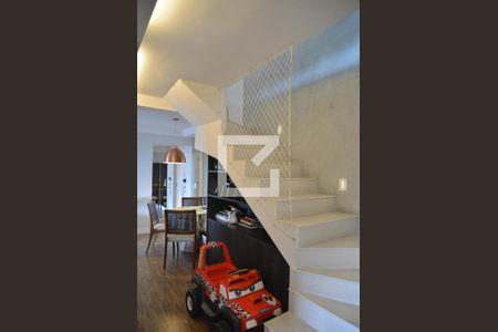 Apartamento à venda com 149m², 3 quartos e 2 vagasEscada