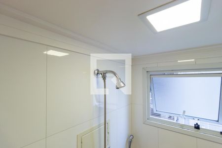 Apartamento à venda com 141m², 3 quartos e 3 vagasDetalhe Banheiro - Suíte 1