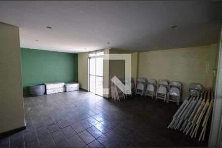 Apartamento à venda com 93m², 2 quartos e 1 vaga Apartamento à venda com 93m², 2 quartos e 1 vagaÁrea comum - Salão de festas