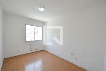 Apartamento à venda com 93m², 2 quartos e 1 vaga Apartamento à venda com 93m², 2 quartos e 1 vagaSuíte