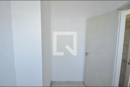 Apartamento à venda com 93m², 2 quartos e 1 vaga Apartamento à venda com 93m², 2 quartos e 1 vagaQuarto de Serviço