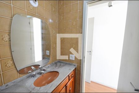 Apartamento à venda com 93m², 2 quartos e 1 vaga Apartamento à venda com 93m², 2 quartos e 1 vagaBanheiro da Suíte