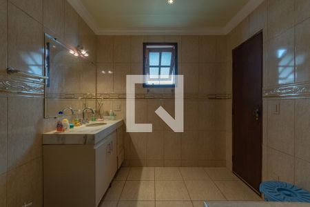 Casa à venda com 502m², 5 quartos e 5 vagasBanheiro 2