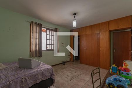 Casa à venda com 502m², 5 quartos e 5 vagasQuarto 1