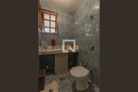 Casa à venda com 502m², 5 quartos e 5 vagasBanheiro 4