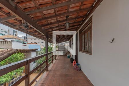 Casa à venda com 502m², 5 quartos e 5 vagasVaranda do Quarto 3