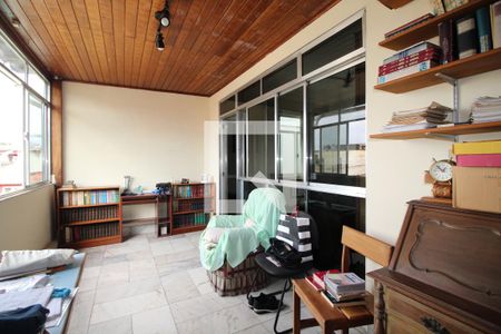 Casa de condomínio à venda com 251m², 4 quartos e 2 vagasQuarto 1 - Escritório da Suíte