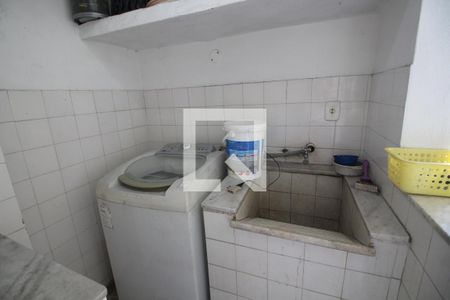 Casa de condomínio à venda com 251m², 4 quartos e 2 vagasÁrea de Serviço